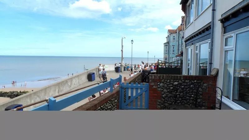 3 The Promenade -  a stunning sea view, just for two! Ground floor apartment