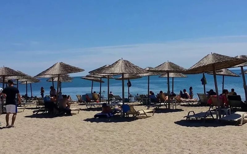 Deluxe 2-Families Villa 3' from the beach. 15Km from airport. Ideal for children