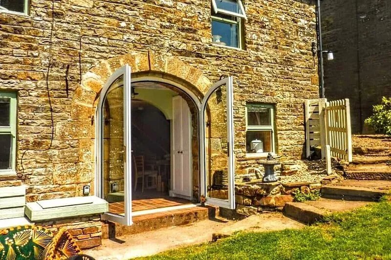 Butterfly Lodge, Cosy December get away in this snug converted rural cart house