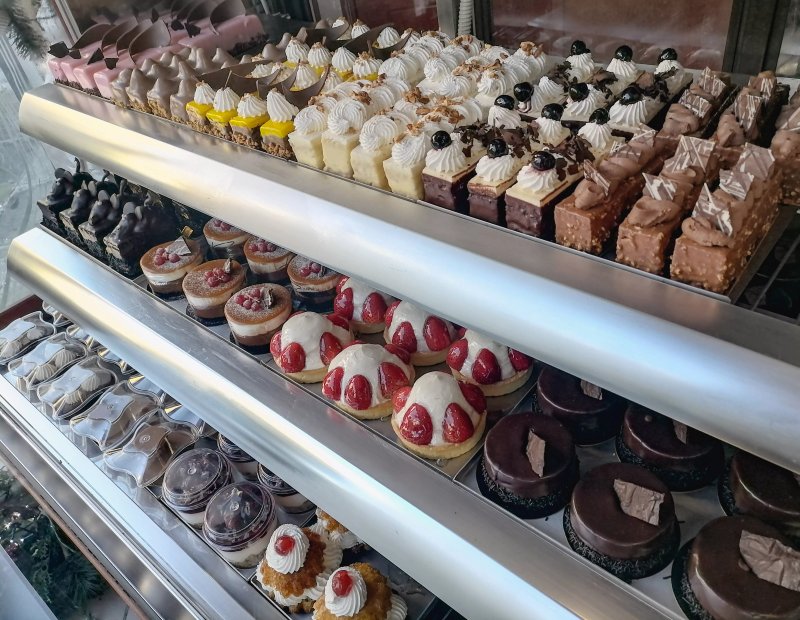 Konstandinou Patisserie