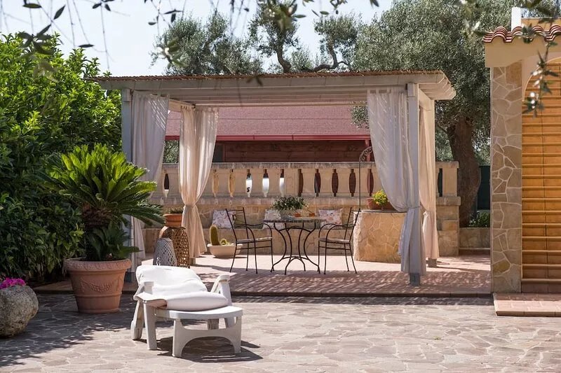 Excellent villa for relaxing and peaceful holidays with swimming pool