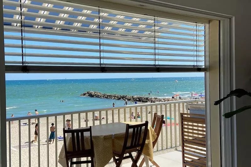 Appartement Luxe, 1ère Ligne sur la Plage, T3, Climatisé, Terrasse,plancha,wifi
