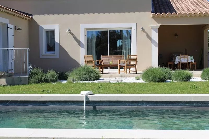 Villa "Le songe des Lavandes" private swimming pool PRM welcome and