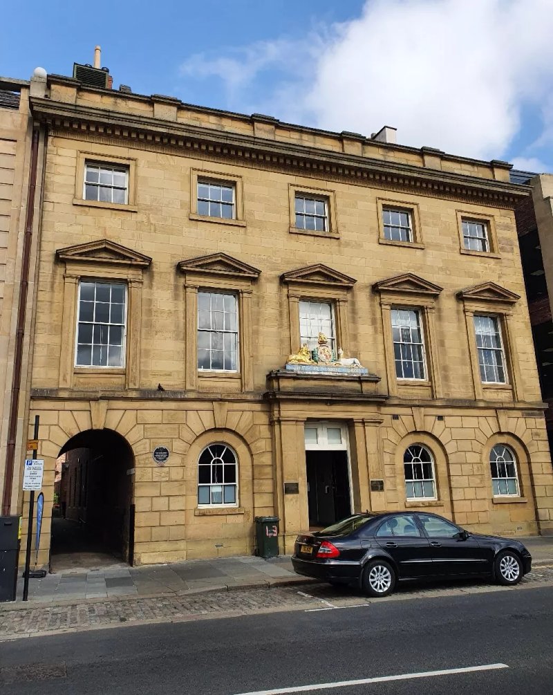 Custom House Blue Plaque