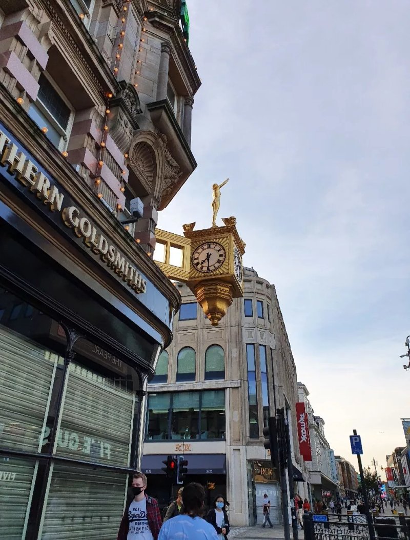 85 Westgate Road Clock