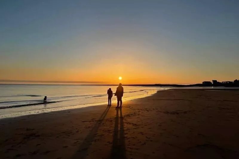 Sea Breeze - Three bedroom holiday apartment in Rhosneigr