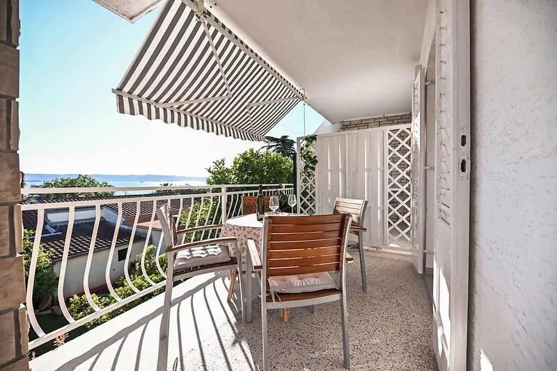 Holiday apartment with sea view