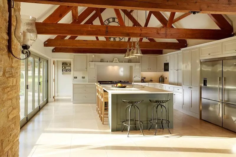 Luxury Grade II listed Cotswold barn conversion ~ sleeps 12