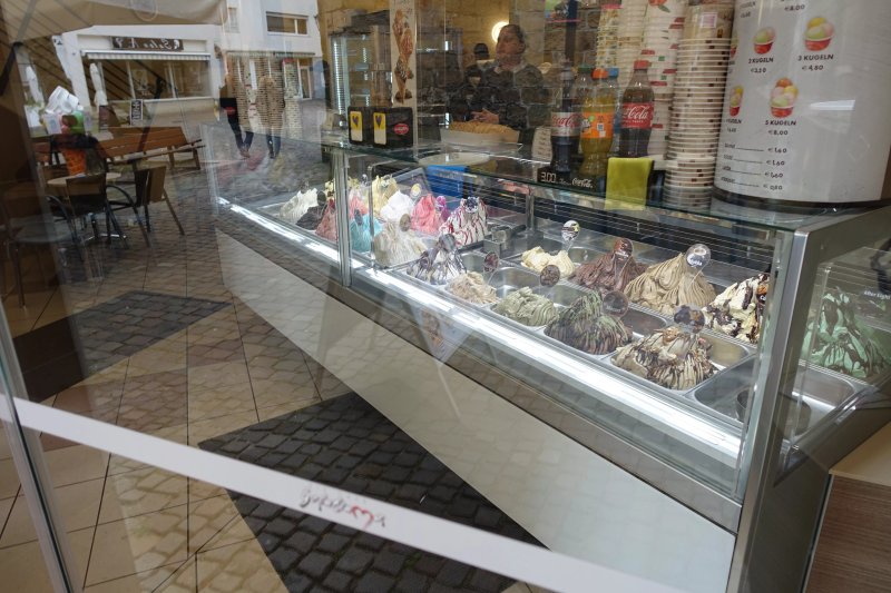Eis Cafe Gelatiamo