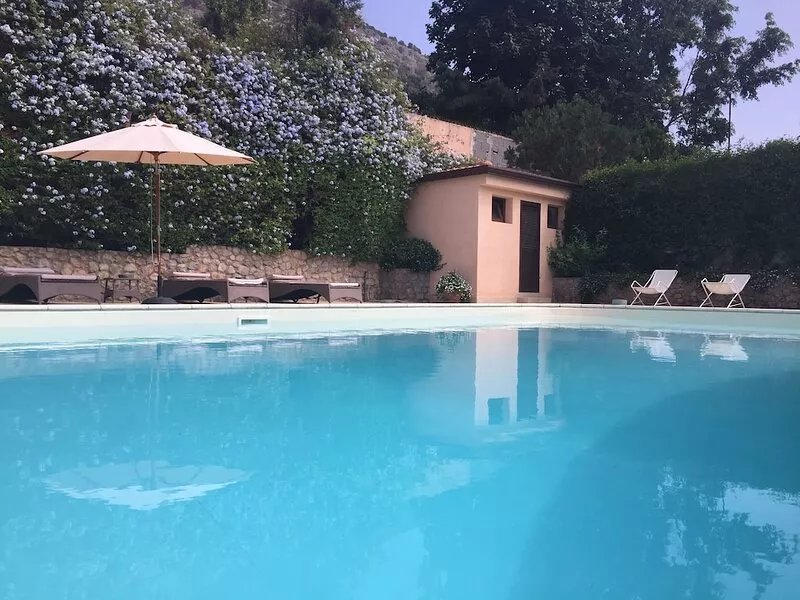 Charming villa with pool in Mondello, luxury, comfort, relaxation, beach and