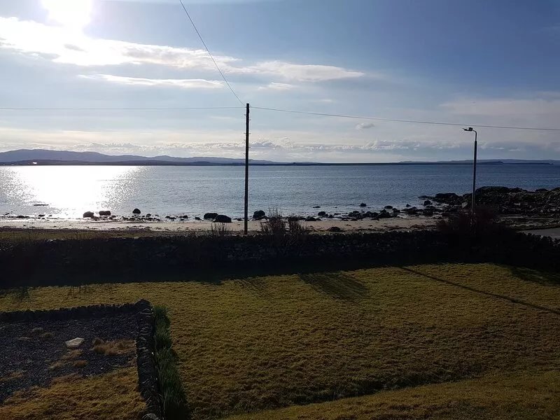 Beautiful 10 person modern bungalow in Bruichladdich with stunning views