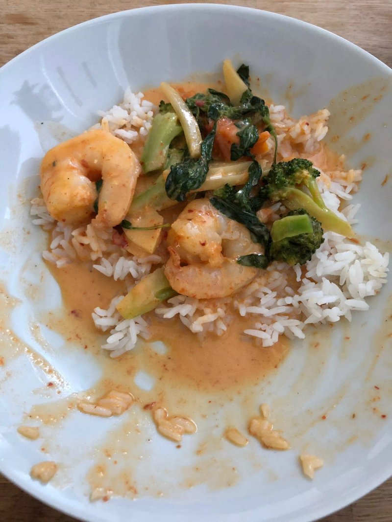 Familie Cafeen Thai Take Away