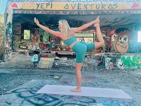 Lisanne - Sound Bath, Yoga & Retreats