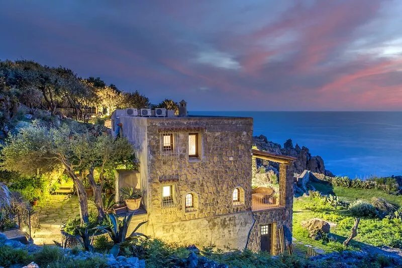 A unique retreat on Ischia island west coast with private access to the sea
