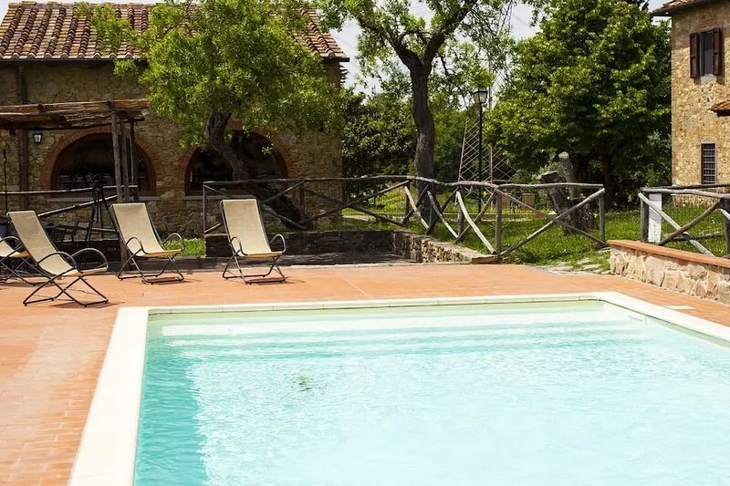 Villa Frantoio with 7 double rooms plus 1 apartment with the 8th double room.
