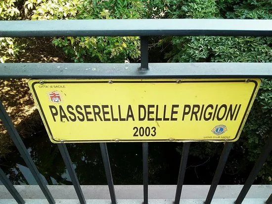 Ponte delle Prigioni