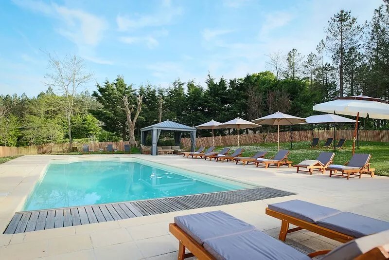 Domaine de 23 Hectares et son Hameau Entre Dordogne et Lot et Garonne