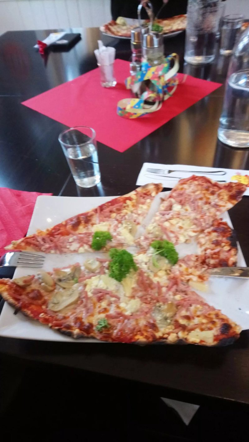 Road Cafe Yttis