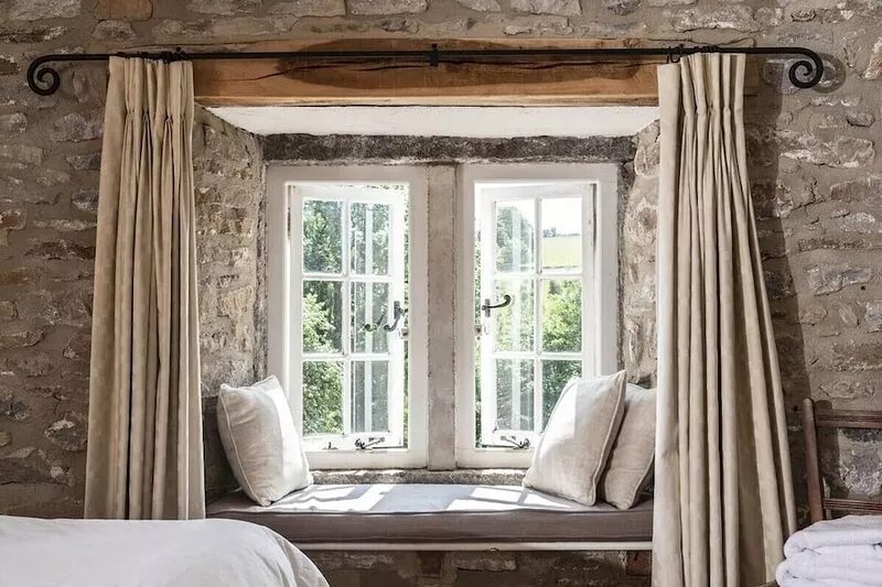 Beautiful 18th Century Farmhouse in the Heart of the Peak District