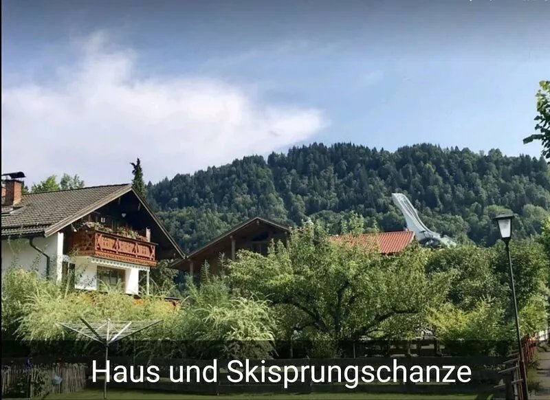 Stylish FW. with a mountain view of the entire Wetterstein Mountains