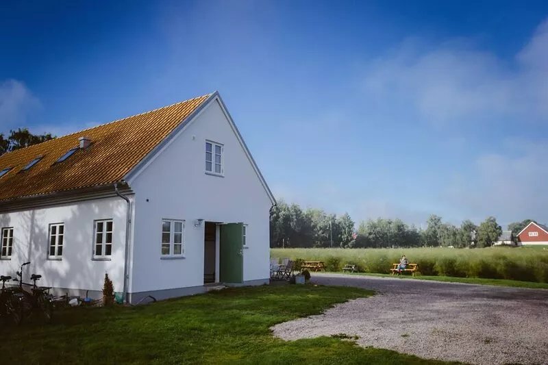 Stay at our asparagus farm and discover Kullabygden!