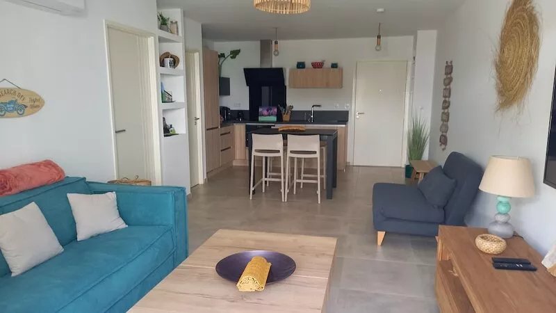 SUPERB NEW T2 IN LES LECQUES WITH GARDEN, SWIMMING POOL AND PARKING LOT