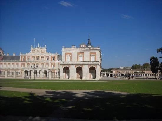 Casa de Oficios y Caballeros