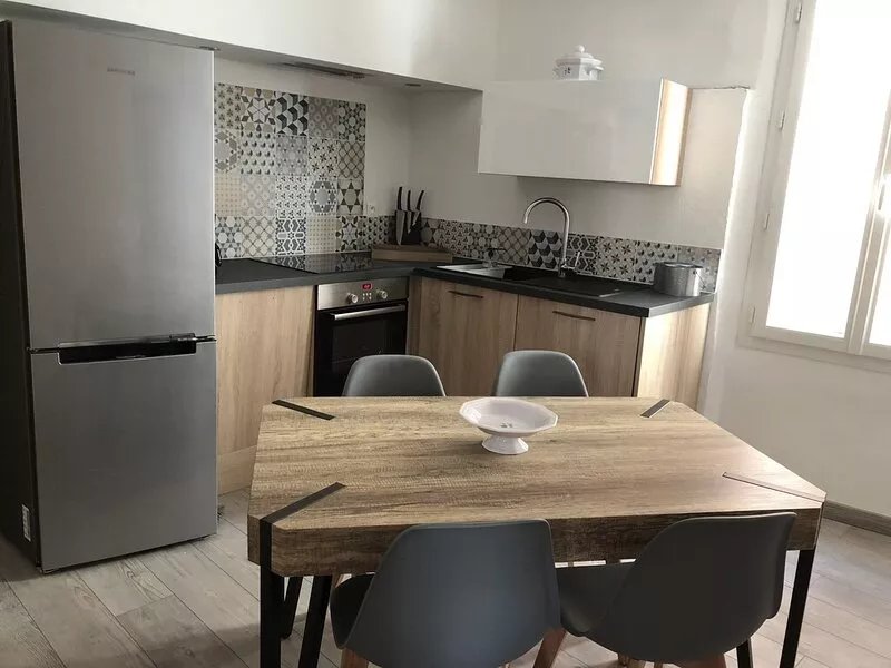 Apartment 4 people comfort in the historic center of Lorgues