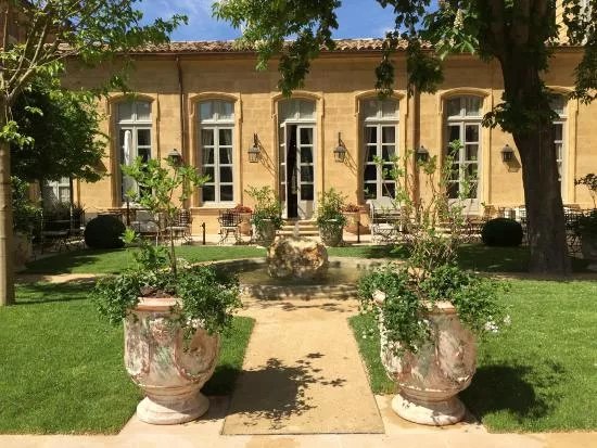 Hotel de Caumont - Art Centre