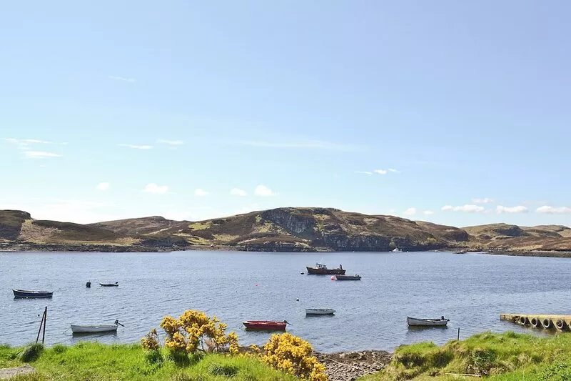 2 bedroom accommodation in Crossbost, near Stornoway, Isle of Lewis