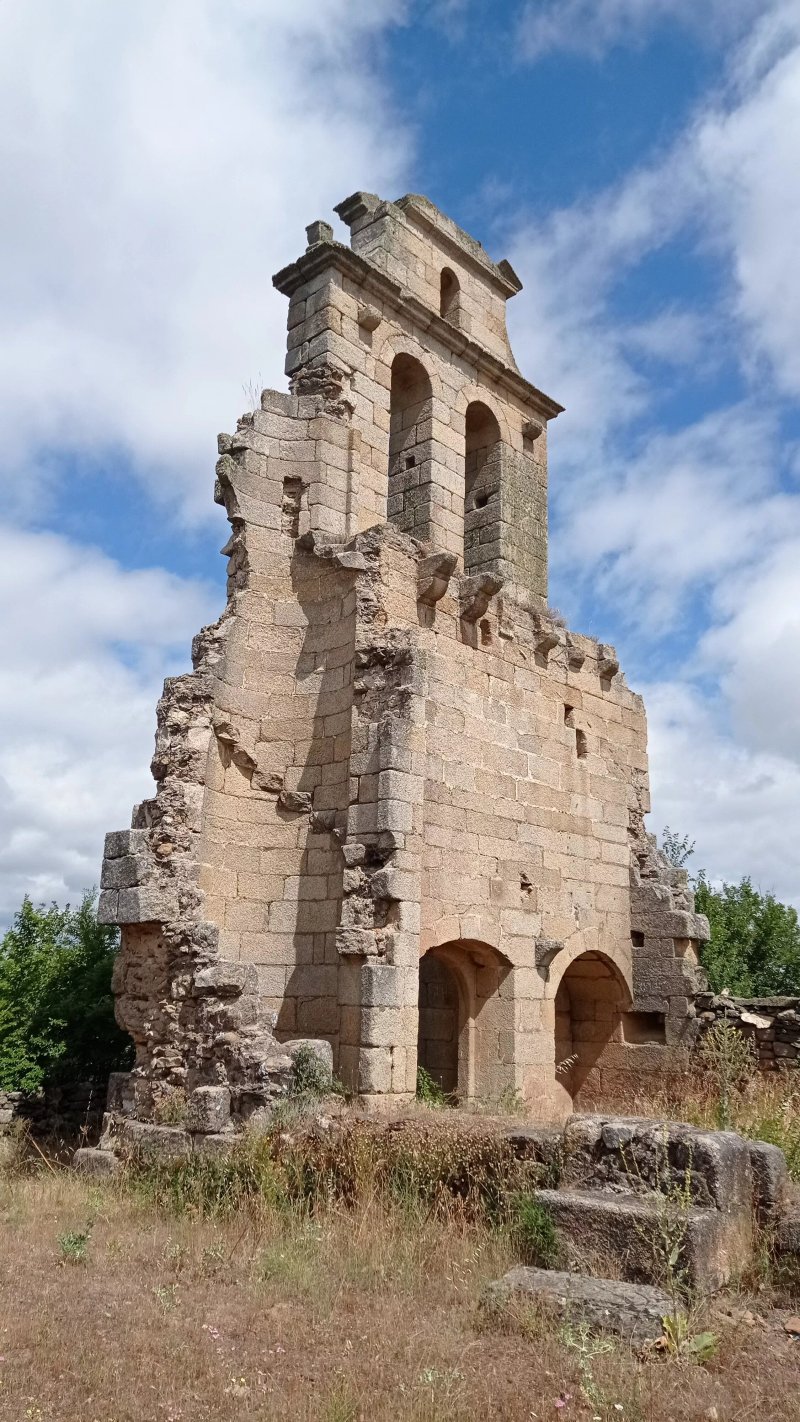 Ruinas de la Torre de San Leonardo