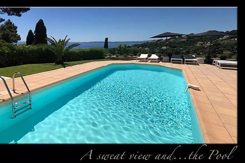 Villa overlooking Baie du st Tropez facing south with large garage