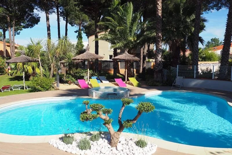 RECENT APARTMENT ANY COMFORT CONDITIONING WITH POOL AND TERRACE