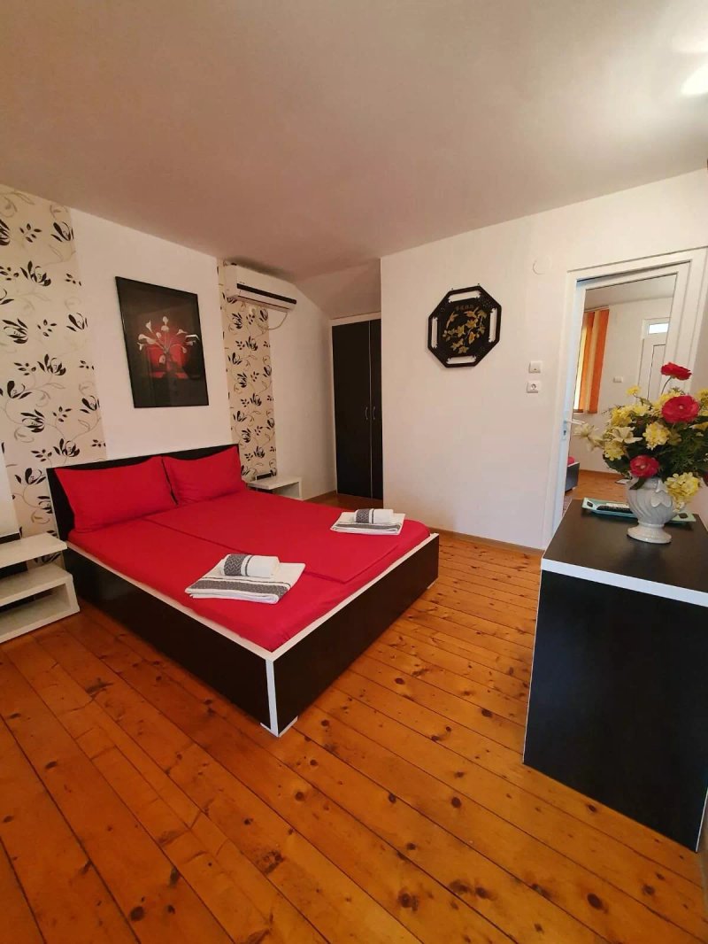 Elly Costinesti House
