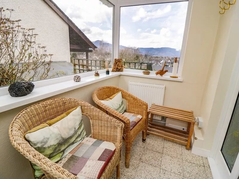 MANESTY VIEW, family friendly, with a garden in Keswick