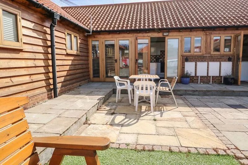 5B HIDEWAYS, family friendly, character holiday cottage in Hunstanton