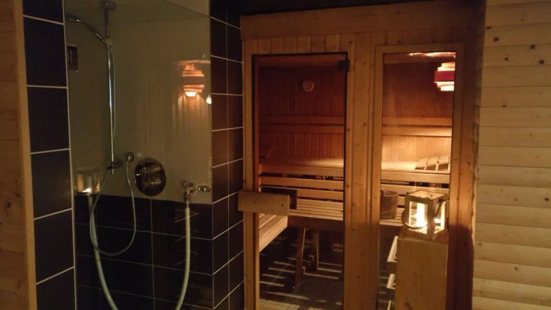 Schroeder Hotel and Restaurant