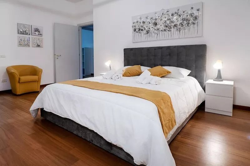 White Rose - 5 minutes from the Center with Garden and Private Parking