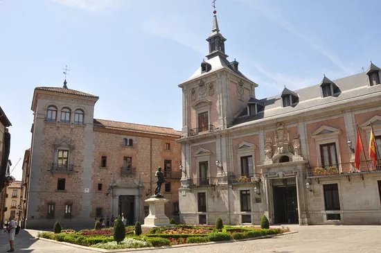 Casa y Torre de los Lujanes