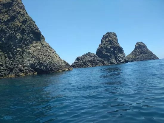 I Faraglioni Di Aci Trezza