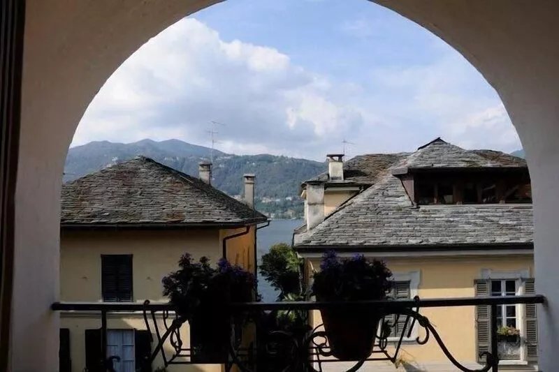 17th century building in the historic center of Lake Orta