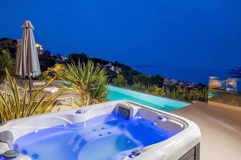 Majestic Coastal Retreat - Villa Mayan