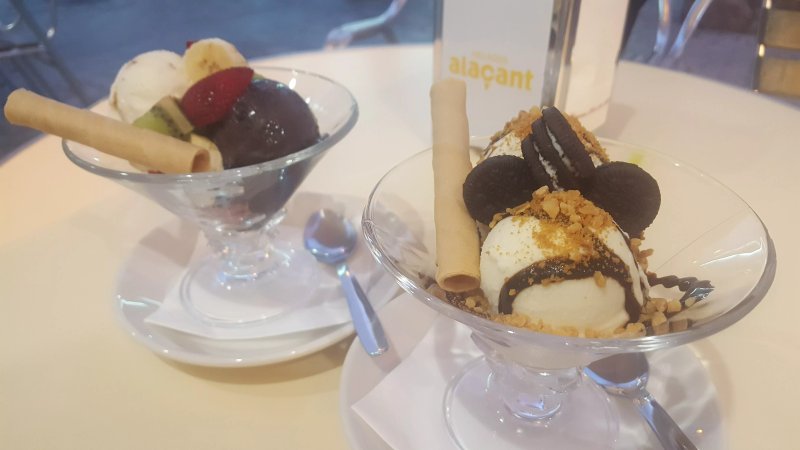 El helado de Conil Heladeria Alicantina