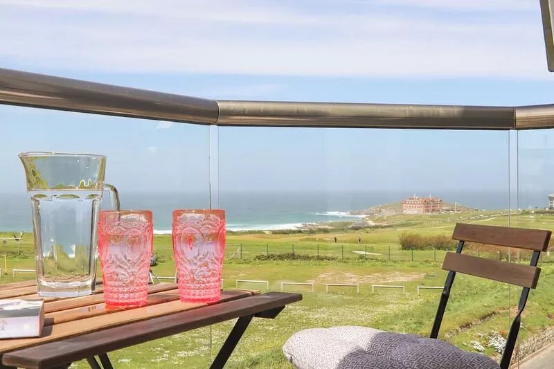 HEADLAND VIEW, family friendly, character holiday cottage in Newquay