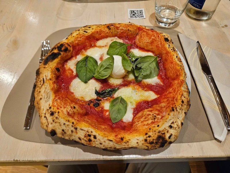 Sua Maesta La Pizzeria & La Filetteria