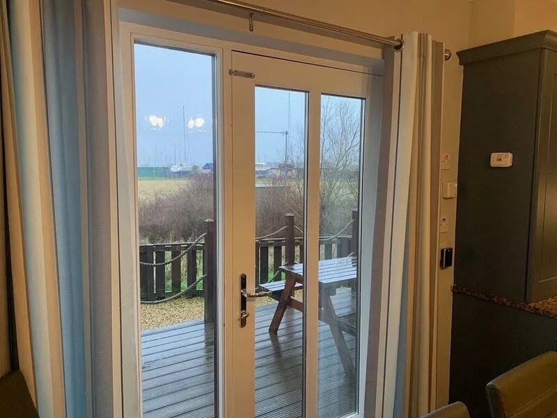 Marina View - Spacious Town House with Views. Pet freindly