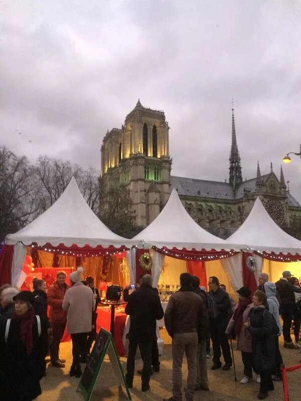 Christmas Market Notre Dame de Paris