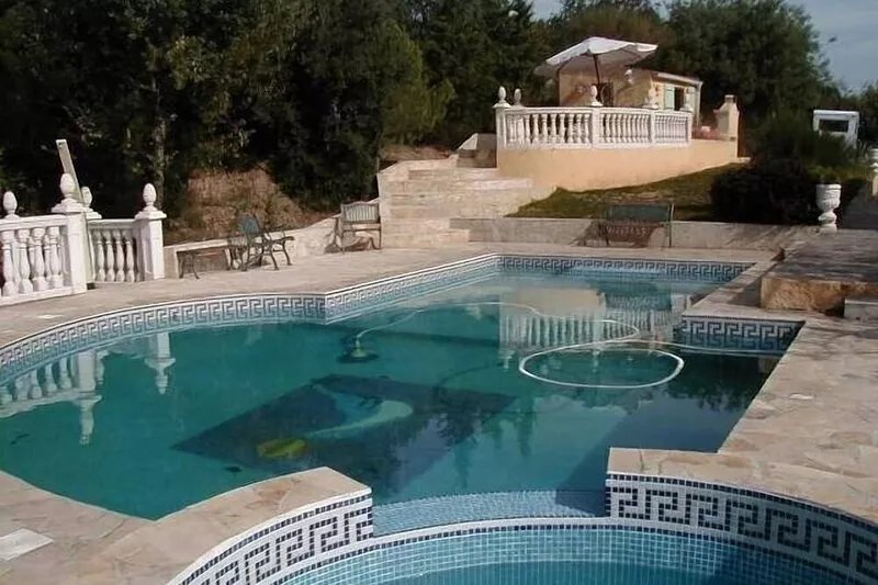Magnificent villa in 40 acres  private ground with magnificent views
