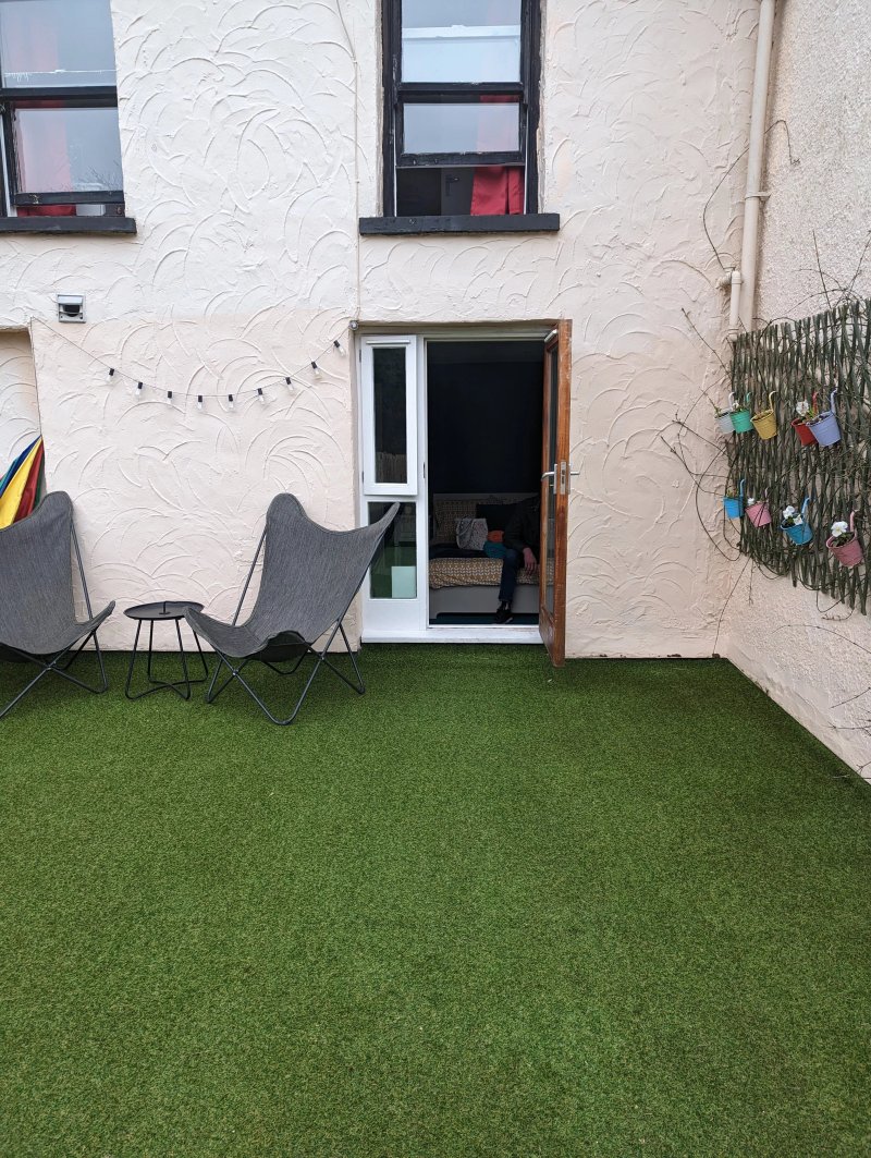 Holly Cottages Guest House