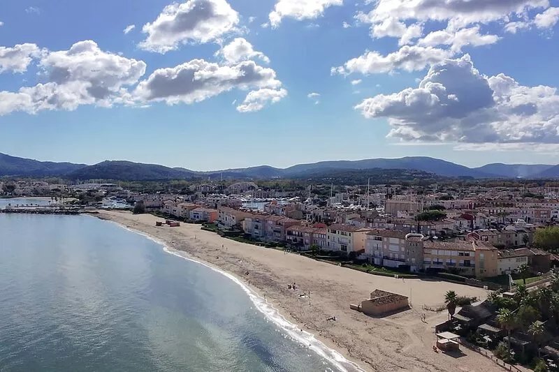 2/4/6 person waterfront apartment Port Grimaud (golfe de St Tropez)